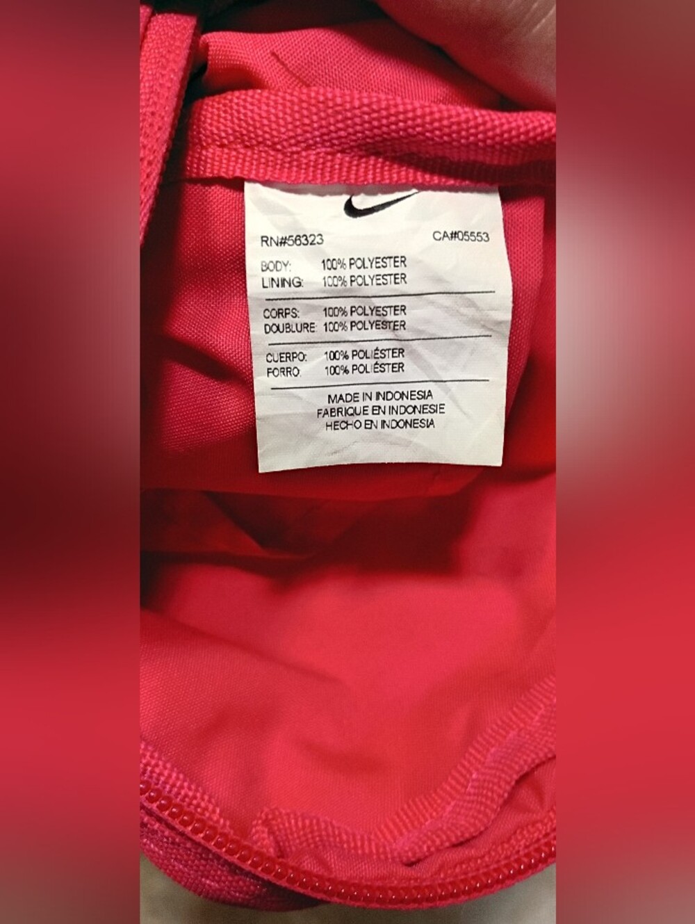 Nike Small Crossbody Bag in Hot Pink - Picture 5 of 15